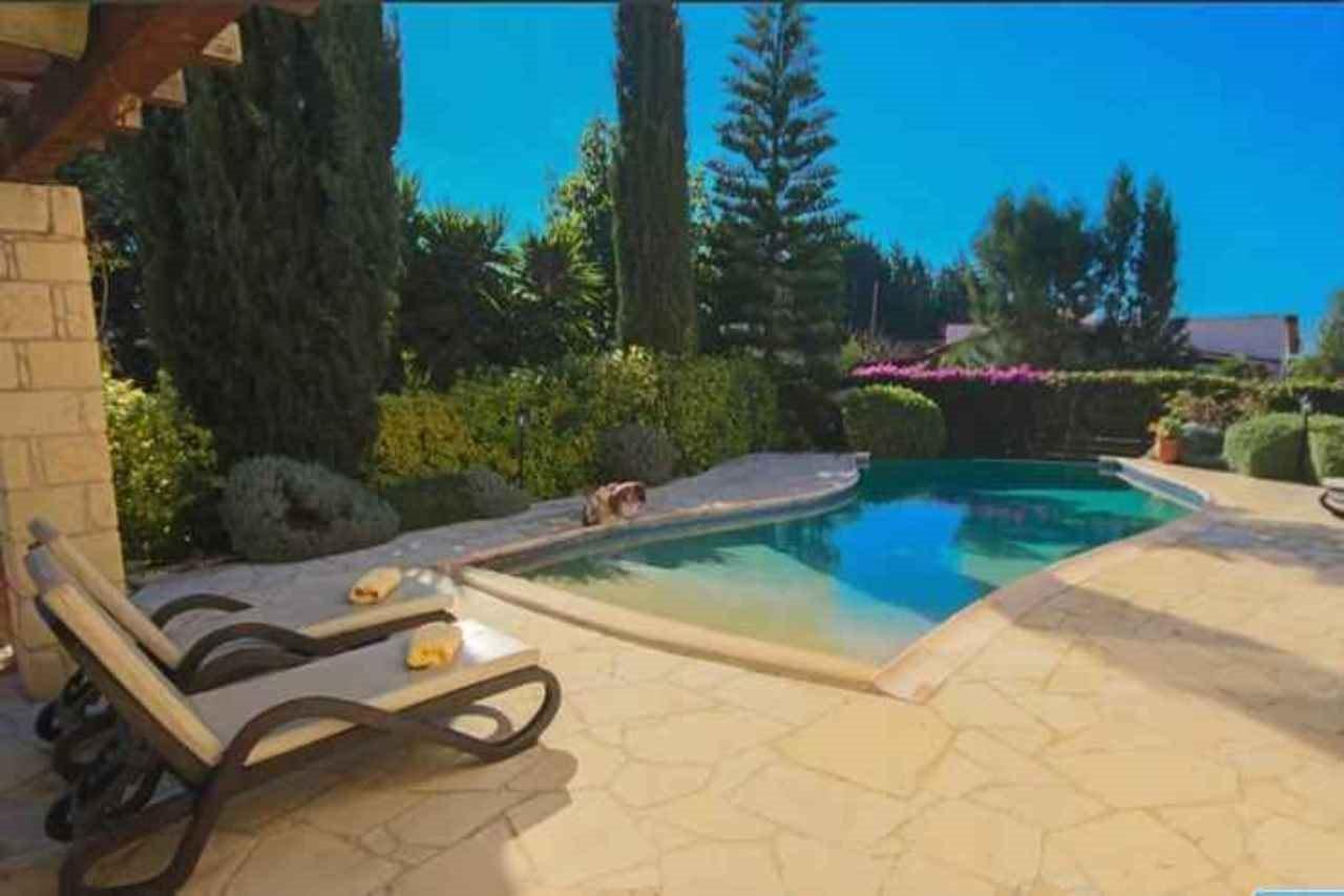 Villa Camelot By Ezoria Villas Coral Bay Eksteriør billede