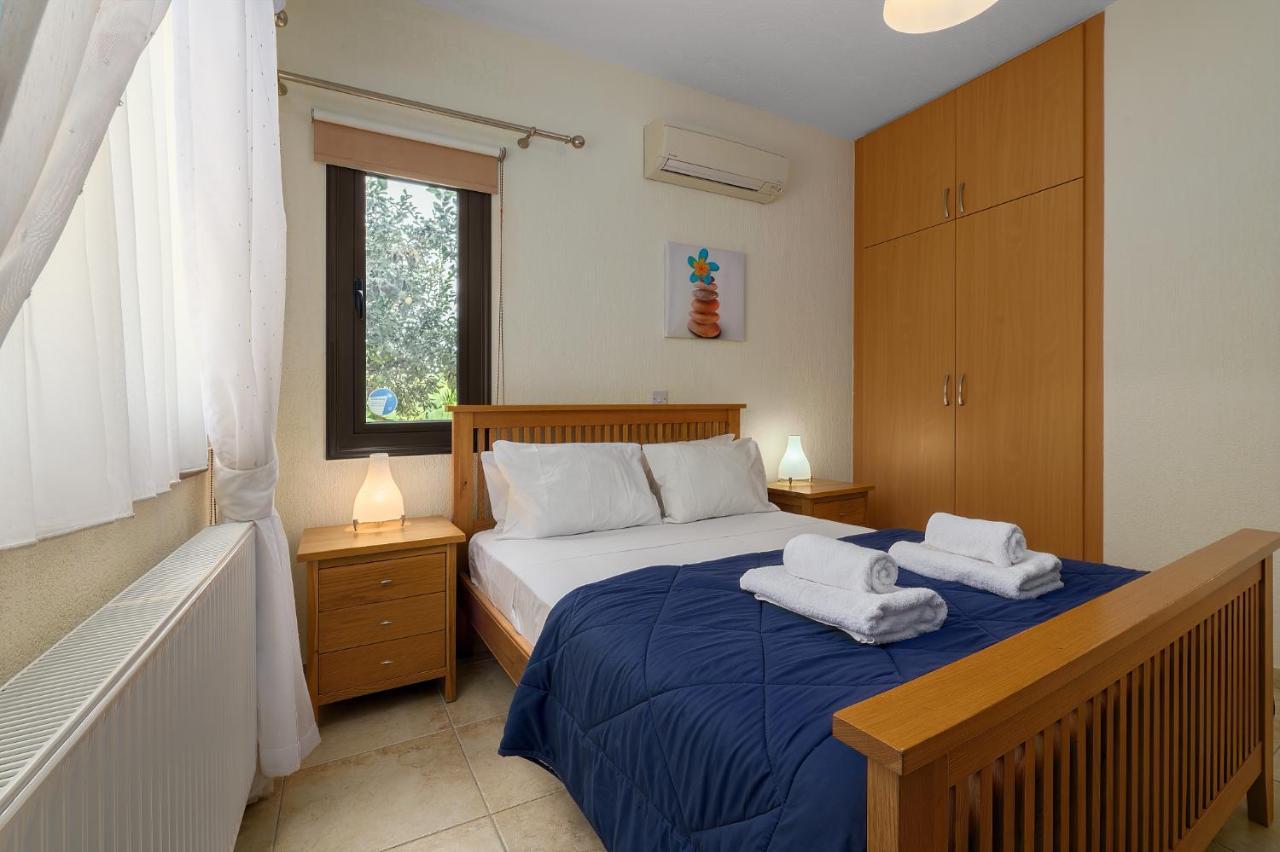Villa Camelot By Ezoria Villas Coral Bay Eksteriør billede
