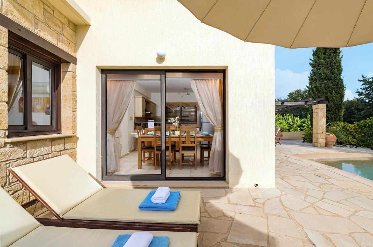 Villa Camelot By Ezoria Villas Coral Bay Eksteriør billede