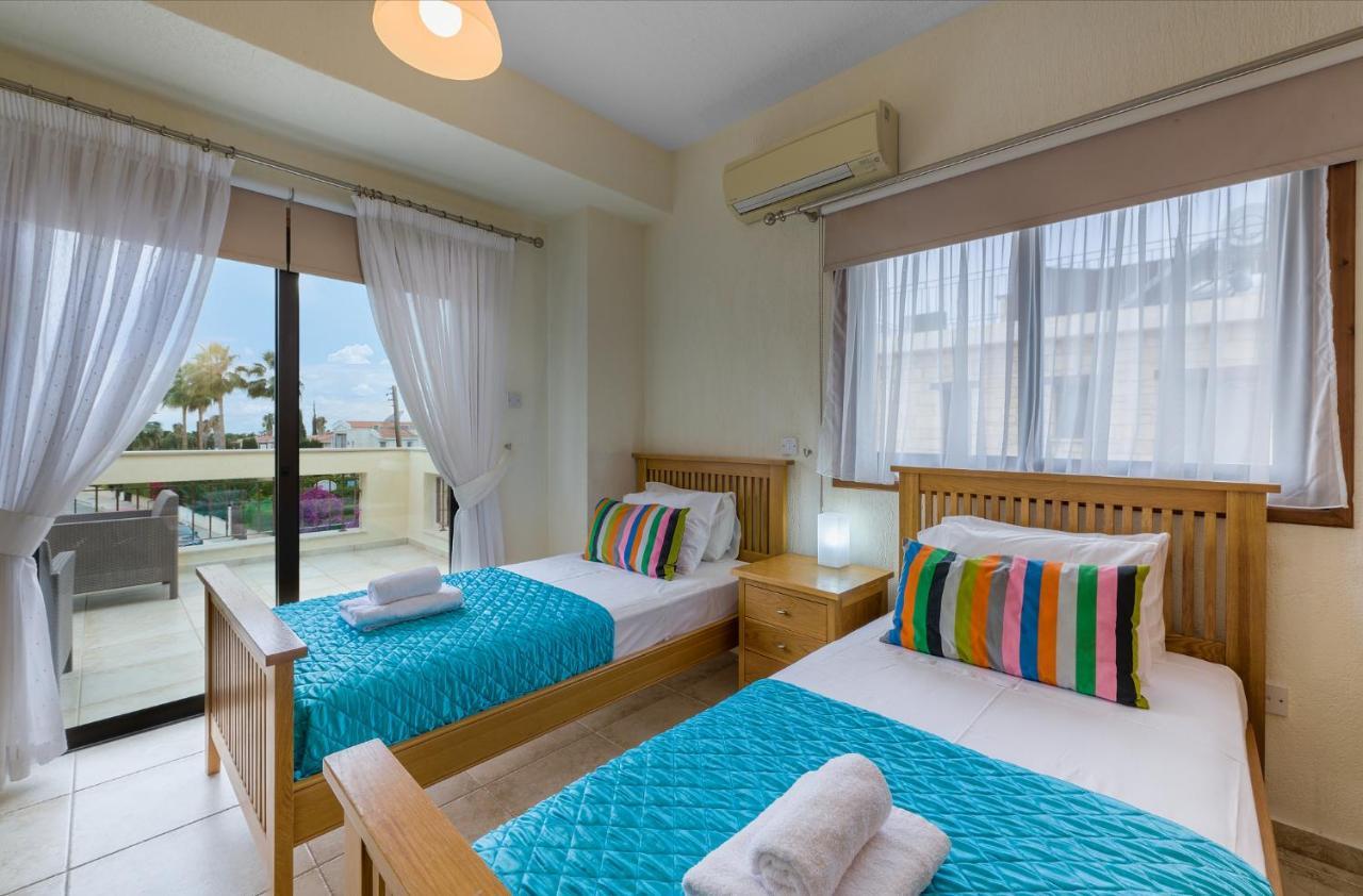 Villa Camelot By Ezoria Villas Coral Bay Eksteriør billede