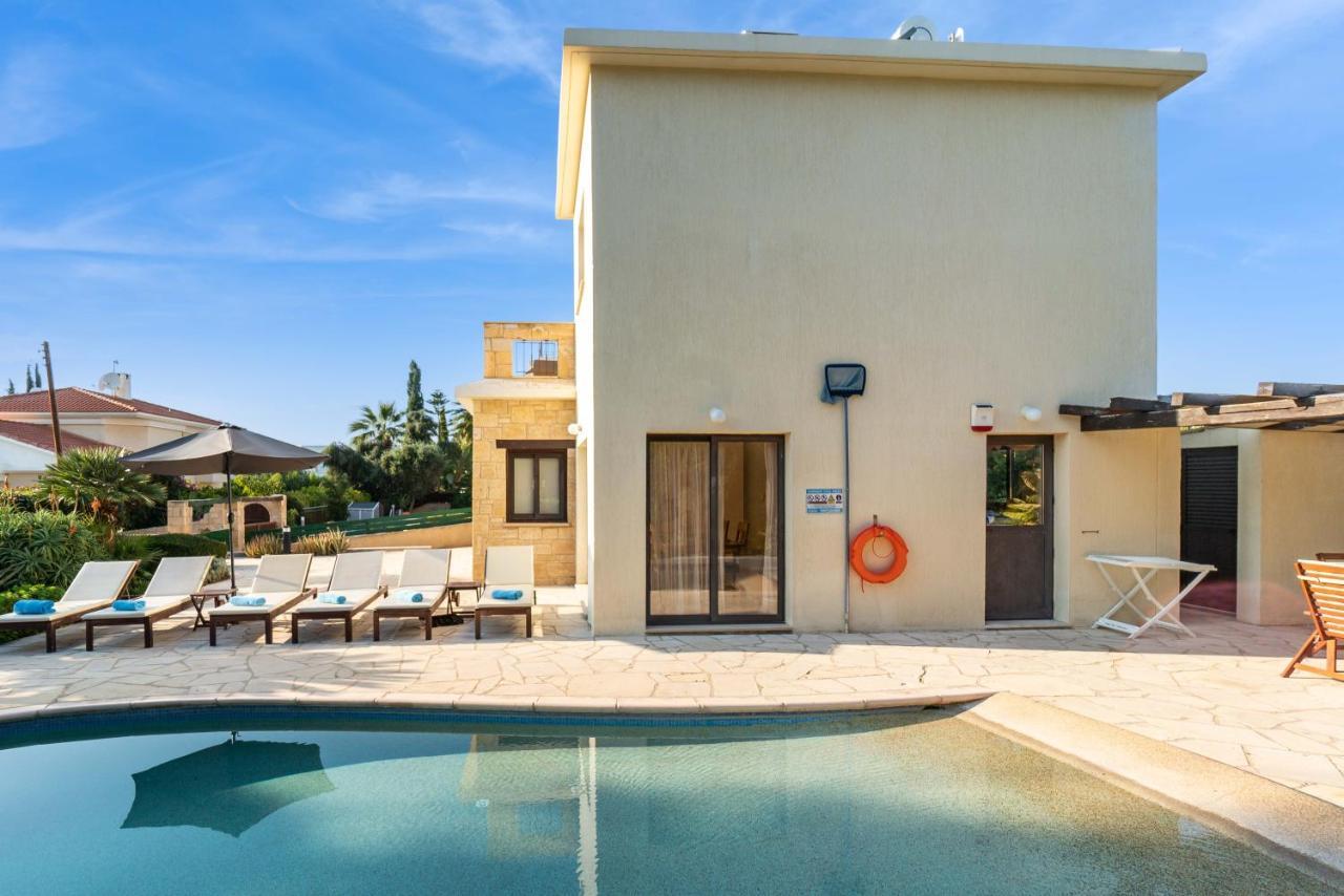 Villa Camelot By Ezoria Villas Coral Bay Eksteriør billede